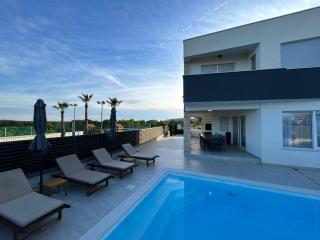 Villa Amfora with heated pool, wellness and tennis - Knežević - 0