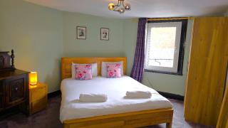 Character 2-Bed Cottage in Gloucester City - - 3