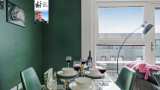 1 Bedroom Penthouse Apartment By Littlepiggyrentals Short Lets & Serviced Accommodation Stevenage With Balcony & Fast WiFi - Stevenage - 2