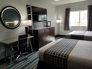 HomeBridge Inn and Suites - 7
