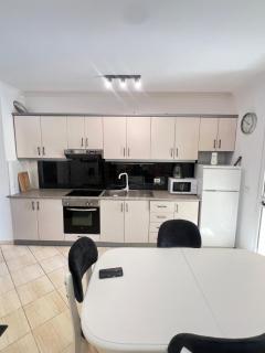 Pishat e Buta Apartment Golem - Golem - 7