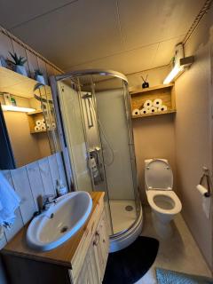 Rauvassgården, romslig, 5 sov, kjøkken, WiFi - - 8