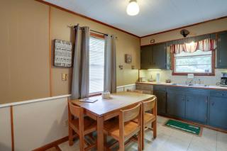 Outdoor Entertainment Areas Greers Ferry Cottage! - - 4