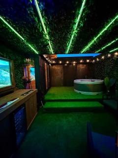 Woodland Escapes Glamping - - 9