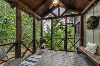 Mountain Retreat Ruby's Roost House - 1