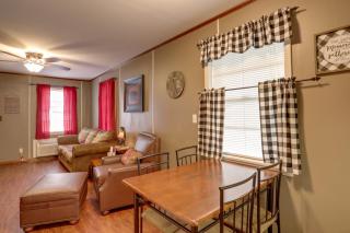 Boat, Swim and Hike Cottage Near Greers Ferry Lake! - - 4