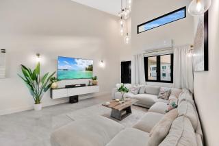 Stunning 4BR Penthouse Ocean & Golf Views Wyndham Residence - Carmelita - 7