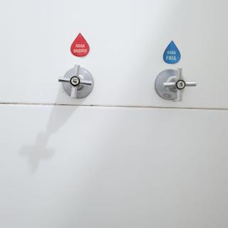 Pousada guarany acesso aos quartos apenas por escadas , visitas múltiplas e rotatividade de pessoas no quarto sao proibidas - 3