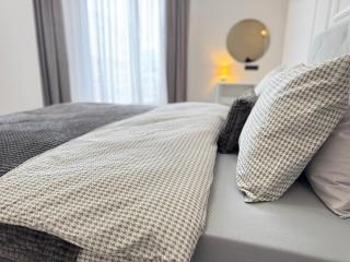 Two Bedroom Apartment In the Center, with Parking, address Avram Iancu 32 - Chişinău - 2