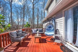 8 Br Sleeps 24 Hot Tub Game Room Dog Friendly - 3