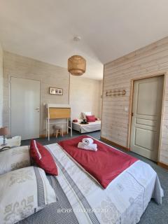 Dors Fée Duplex avec Toit-Terrasse et Salle de Jeux - Centre Bourg à 4 min du Puy duFou - Les Épesses - 2