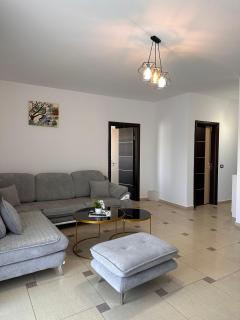 Xh&S Apartament - Durrës - 8
