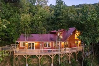 Waynesville Romantic Hideaway with Private Hot Tub - Waynesville - 9