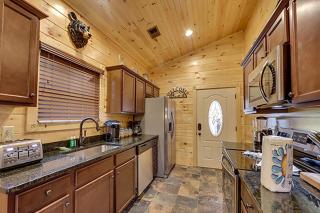 A View For Two by Venture Smoky Mountains - 1