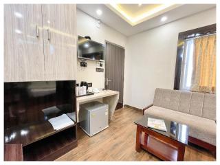 HOTEL THE A 1 STAY Near Sea Beach - Fully Air Conditioning Luxuary Room-Resturant-Lift & Parking Facilities - Luxuary Hotel In PUri - Puri - 3