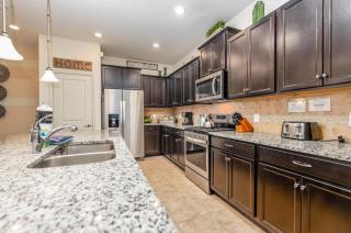 Solterra Family Stay Pool, Lazy River,Wifi 7050S - 5