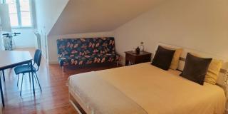 Apartment with 03 Bedrooms in Old Building in Lisbon, in Bairro Alto - Lisbona - 1
