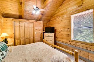 Black Bear Hideaway by Venture Smoky Mountains - 4