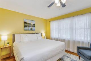 Near Downtown Beach Main House - Woodland Escape - 9