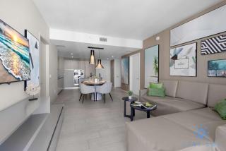Breathtaking Front Ocean View: Amazing Pools - Hollywood - 5