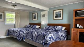 Mount Blue Motel - Farmington - 9