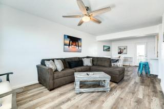 Pelican Place - Beach Front - Surfside Beach - 7