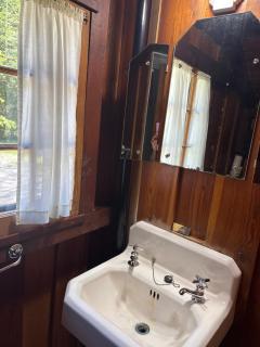 Addison's Bungalows - Brisco - 9
