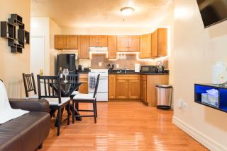 1BR in the Heart of Downtown Boston Famous Nightlife Theater District with Bed Full of Promises TD Garden Common Park MBTA - Boston - 1