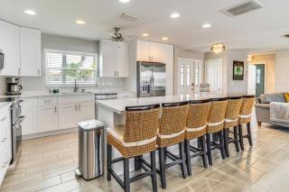 Private Pool and Canal Access Cape Coral Home! - Cape Coral - 4
