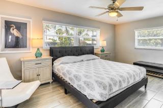 Private Pool and Canal Access Cape Coral Home! - Cape Coral - 3