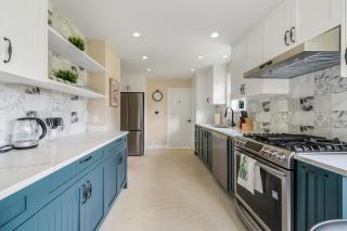 Serene Kerrisdale Retreat, Private Room with Shared Amenities - Vancouver - 4