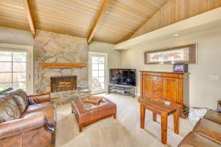 Walk to T-Street Beach Home with Furnished Patio! - San Clemente - 7