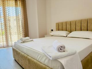 NEW APARTMENT,2 ROOMS ,CENTRAL LOCATiON - Vlora - 9