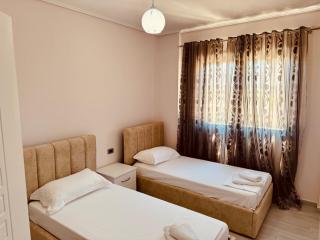 NEW APARTMENT,2 ROOMS ,CENTRAL LOCATiON - Vlora - 1