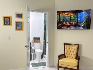 Magic Secluded Suite-Pool-Sauna plus Lake View Venice Florida - Venice - 5
