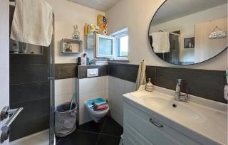 3 Bedroom Gorgeous Home In Peroj - Peroj - 4