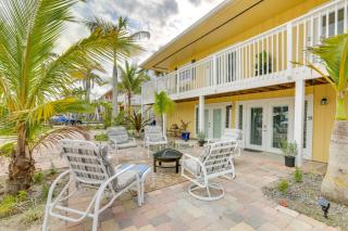 Walk to Beach Family Retreat in Fort Myers Beach! - Fort Myers Beach - 0
