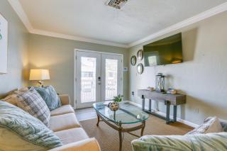 Steps to Shore Cozy Condo in Fort Myers Beach! - Fort Myers Beach - 7