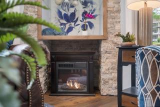 Brookside Getaway - Spacious Sunroom - 7