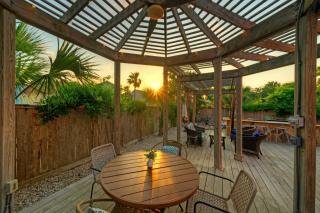 The Koi Marlin Port A Home w Pool Pond Grill Near Beach Marinas - 5