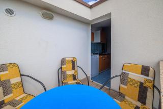 Apartments Mirela - Karlobag - 5