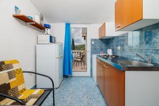 Apartments Mirela - Karlobag - 2