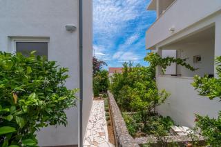 Apartments Teresa - Seget Vranjica - 1