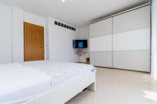 Apartments Teresa - Seget Vranjica - 3