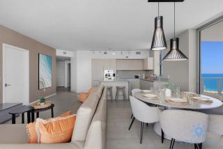 Wrap Around Balcony - Insane Views - Amazing Pools - Hollywood - 5