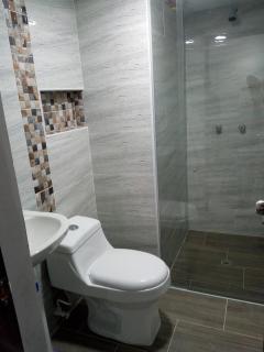 S21 COMODO APARTAMENTO EN LAURELES ESTADIo 2 HABT 2 BAÑOS - Medellín - 6