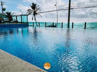 Pé na Areia, Piscina Borda Infinita, Vaga de Garagem, Portaria 24 hs - Salvador - 0