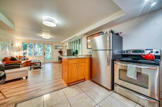 8 Mi to Dtwn Seattle Pet-Friendly Apt with Hot Tub - Mercer Island - 4