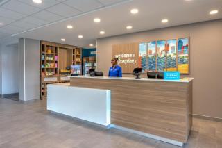 Hampton Inn & Suites by Hilton Little Rock Airport - Little Rock - 1