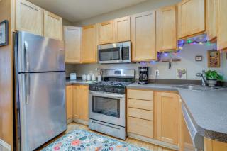 Less Than 1 Mi to Xcel Energy Center Walkable Hideaway! - 9